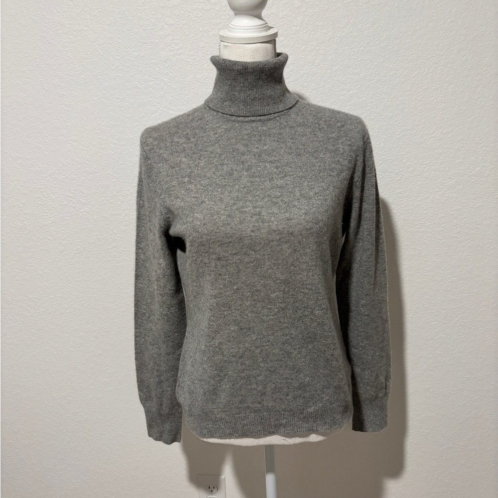 Henri Bendel 100% Cashmere Classic Gray Turtleneck Sweater sz Large